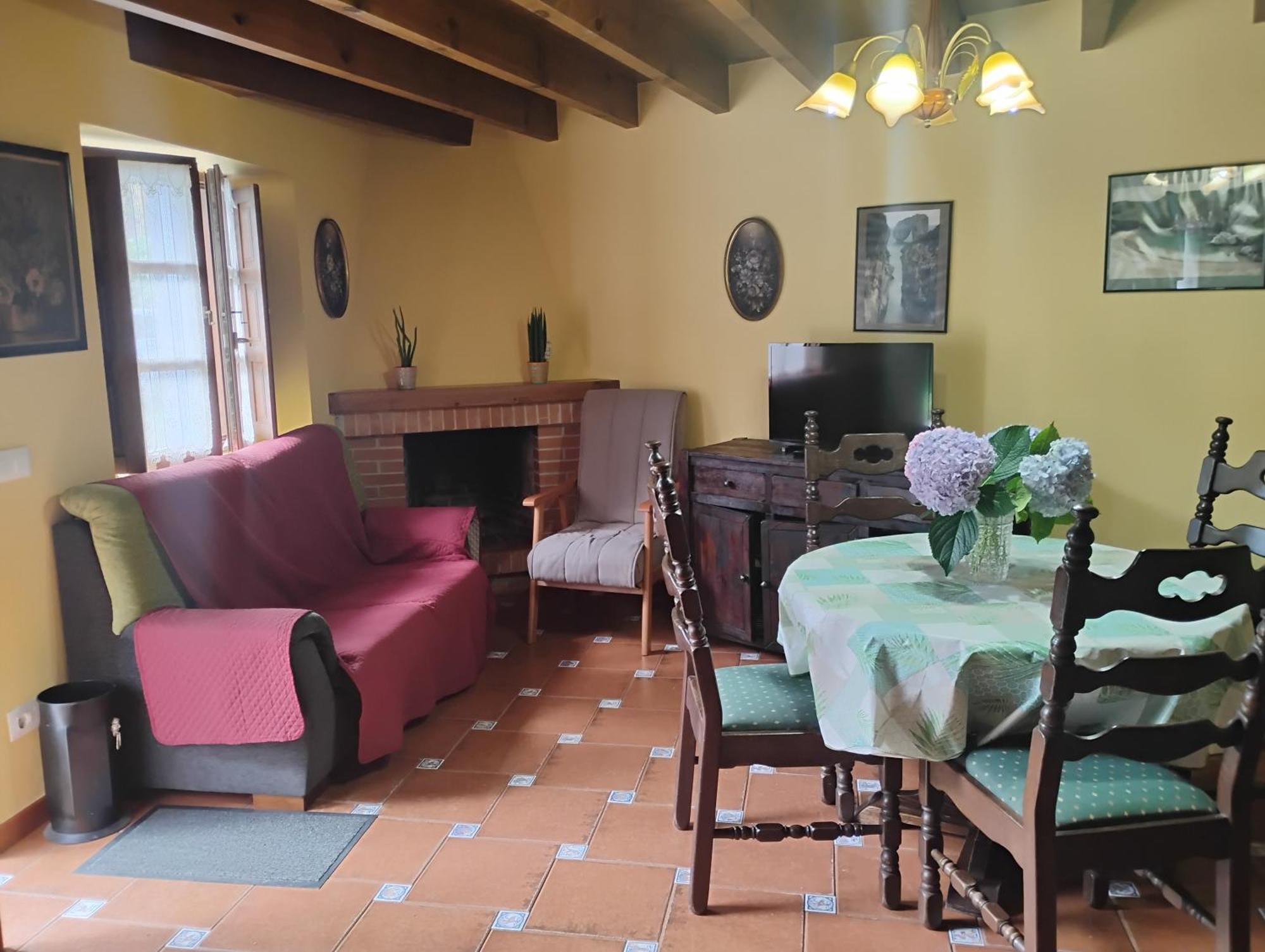 Casa Rural Casa Azul Villahormes المظهر الخارجي الصورة